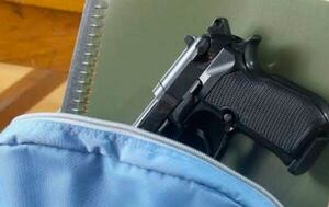 Estudiante que exhibió arma causó gran susto en Villarrica - ADN Digital