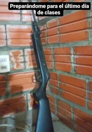 Un alumno de Villarrica amenazó con una escopeta en su historia: "Preparándome para el último día de clases" - San Lorenzo Hoy