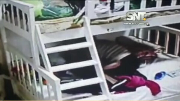 Detienen a niñera denunciada por maltrato - SNT