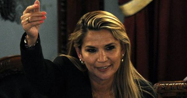 La Nación / Fiscalía solicita 15 años de prisión para expresidenta de Bolivia