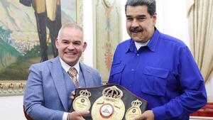Maduro recibe título de campeón honorario - El Independiente