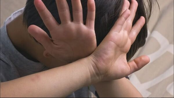 Niño maltratado pidió socorro a sus profes