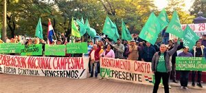 Campesinos se movilizan para exigir ayuda al Estado - ADN Digital
