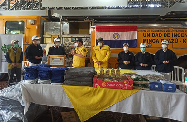 Fundación Tzu Chi dona alimentos y muebles al Cuerpo de Bomberos Voluntarios de Minga Guazú | DIARIO PRIMERA PLANA