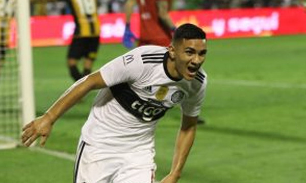 El franjeado anuncia oficialmente el retorno de Hugo Fernández - OviedoPress