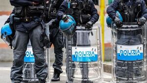 Desmantelan en Italia red paquistaní vinculada a ataques contra Charlie Hebdo