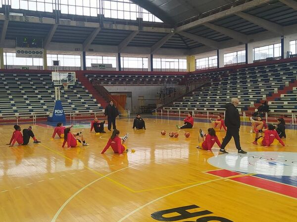 Félix Pérez Cardozo, a un día de la histórica semifinal en Uruguay - Básquetbol - ABC Color