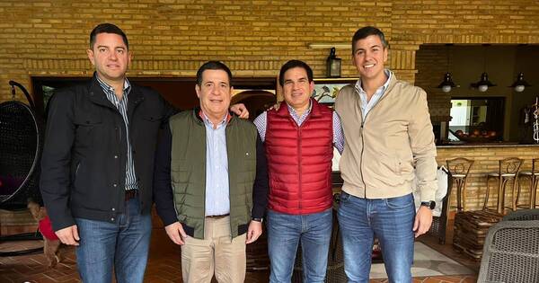 La Nación / Honor Colorado oficializa a Juan Carlos Baruja como candidato a senador número 1