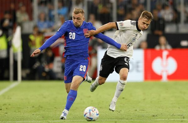 Kane, de penal, salva agónicamente un punto para Inglaterra - Fútbol Internacional - ABC Color