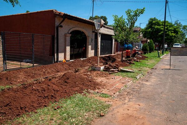 Obra cloacal, que contratista brasileña abandonó, recién registra un avance del 67% - Nacionales - ABC Color