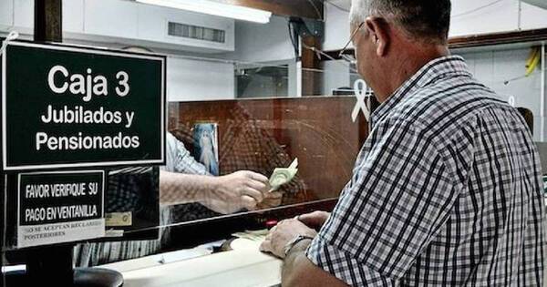 La Nación / Caja fiscal en riesgo, mientras funcionarios presionan para aumentar jubilación