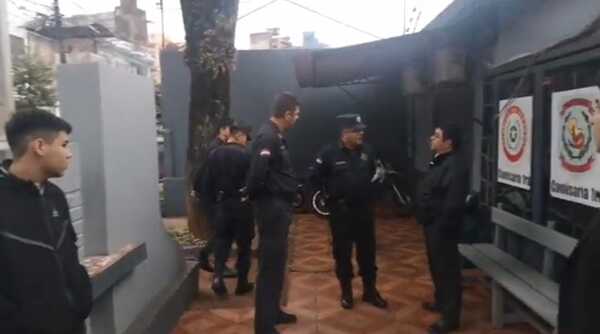 Denuncian a jefe de la comisaría 1ª por supuesta detención ilegal y robo - La Clave