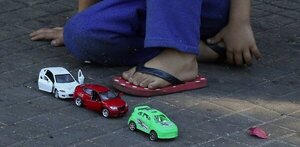 Denuncian a mujer por presunto abandono de sus hijos | Noticias Paraguay