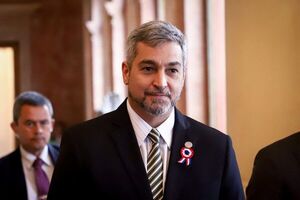 Abdo nombra a Carlos César Trapani como nuevo asesor jurídico de la Presidencia de la República - Política - ABC Color