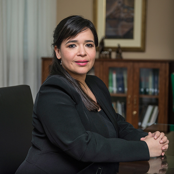 Abogada Bettina Legal asume liderazgo de bufete tras salida de Bogarín - Judiciales.net