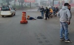 Accidente en la rotonda del Km 3,5 deja dos motociclistas lesionados
