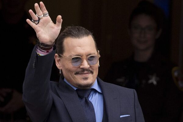 Johnny Depp logra en apenas 24 horas 7,4 millones de seguidores en TikTok - Gente - ABC Color