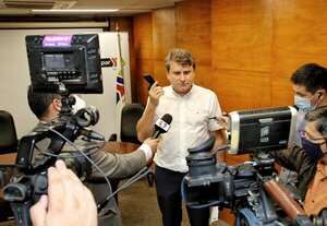 Diario HOY | Piden frenar compra de regalos en Petropar y que Lichi renuncie para ser candidato