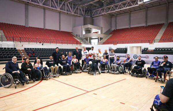 Aposta.la y YakaRuedas se alían para potenciar el deporte en silla de ruedas en Paraguay