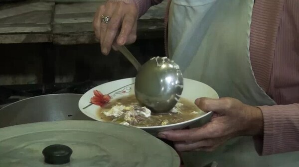 Desayunos o almuerzos, ricos y baratos se ofrecen en la Placita