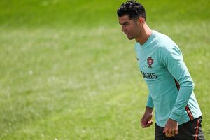 Fernando Santos dice que “difícilmente” alguien podrá sustituir a Cristiano - Fútbol Internacional - ABC Color