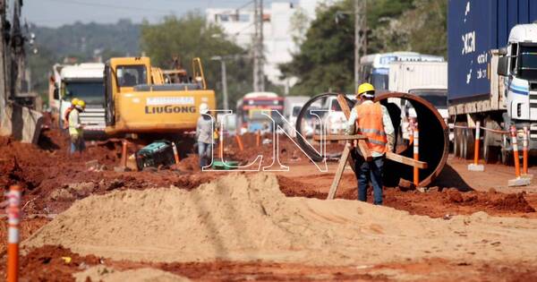 La Nación / Obras públicas a punto de parar debido a millonaria deuda