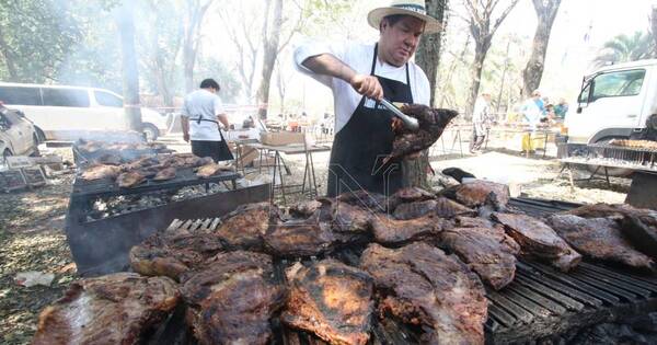La Nación / Convocan a la feria popular del asado y sopa más larga del país para este domingo