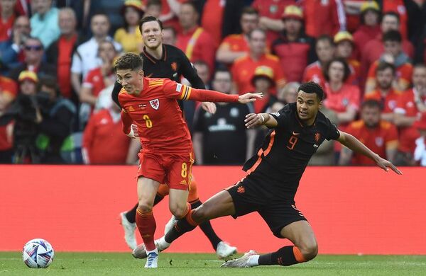 Werghorst cierra una racha histórica de Gales - Fútbol Internacional - ABC Color