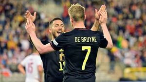 Bélgica aplasta a Polonia