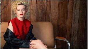 Universal ofrece a actriz Julia Garner protagonizar filme de Madonna