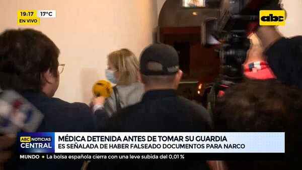 Mercat: Médica es detenida en Itauguá antes de tomar su guardia, es señalada de trabajar para narco - ABC Noticias - ABC Color