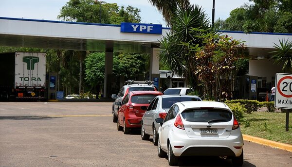 Diario HOY | Argentina cobrará un precio mayor por el combustible a vehículos extranjeros