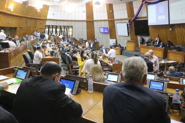 Diario HOY | Hablaban de sobrelegislación pero ahora buscan aprobar controles a tabacaleras y entes deportivos