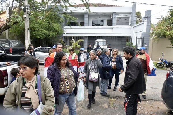 Quinieleros exigen a Conajzar el fin de manipulaciones - Economía - ABC Color