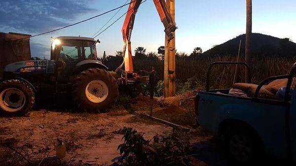 La ANDE busca comprar 45.700 postes y se presentaron 17 oferentes - Economía - ABC Color