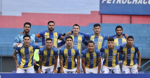 La Nación / Otros dos equipos pasan por penales