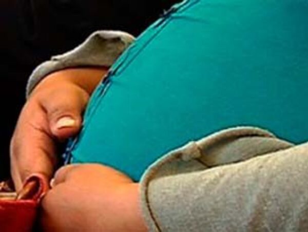 Salvan a adolescente que llevó por horas en su vientre a su bebé muerto · Radio Monumental 1080 AM