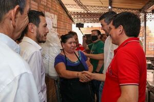 Intendente de Paraguarí y otros nueve acusados, a juicio por presunta “tragada” de G. 1.100 millones - Nacionales - ABC Color