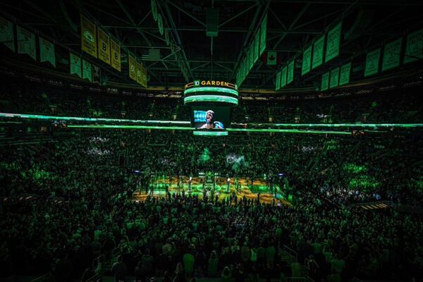 El Boston Garden vuelve a vivir una final de la NBA, 12 años después - El Independiente