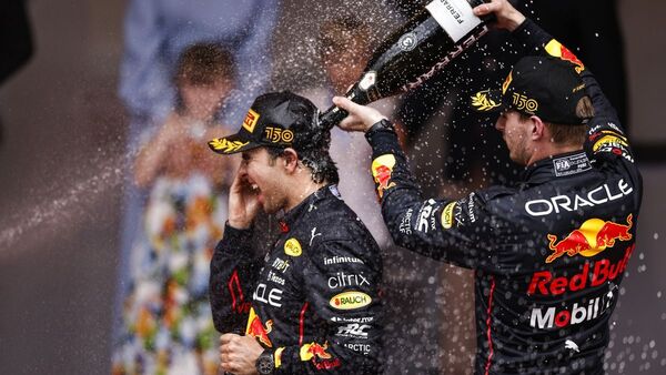 Verstappen y 'Checo', a trasladar su dominio a Azerbaiyán - El Independiente