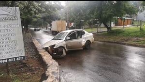 Robó G. 10.000 de una despensa y en la huida chocó