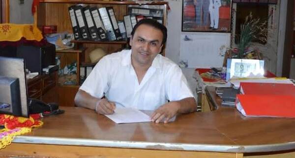 Don Narciso emprende en el negocio de la madera con ayuda del CAH