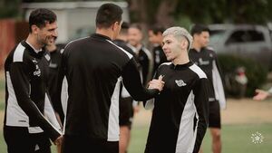 “Dentro de 15 días empieza la pretemporada”: Julio Enciso al Brighton - Fútbol - ABC Color