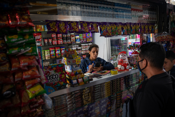 Las empresas en Venezuela, ahogadas por aumentos en los impuestos - MarketData