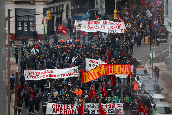 Huelga en el sector metalúrgico uruguayo en protesta por un cierre en la industria - MarketData