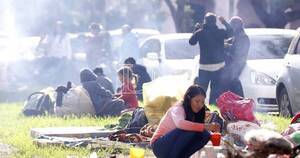 La Nación / Prometen resguardar del frío a indígenas que se manifiestan en Asunción