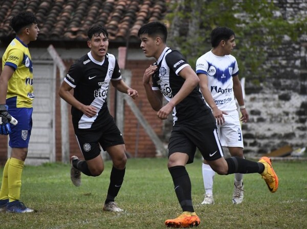 Sub 16: Solo victorias en el capítulo 18 - APF