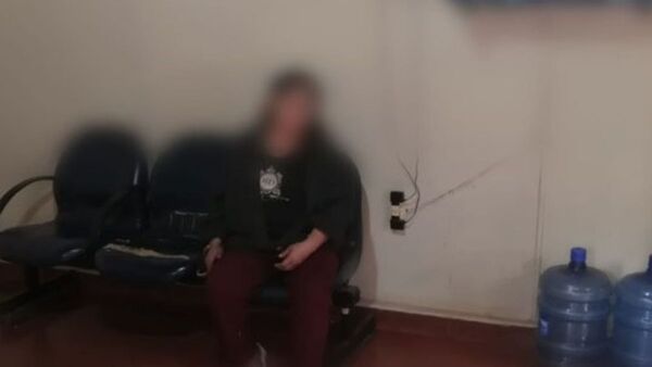Mamá abandonó a su hijo de 8 años en la calle