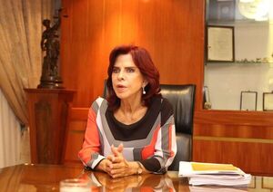 Miryam Peña se convierte en la primera decana de Derecho UNA - El Independiente