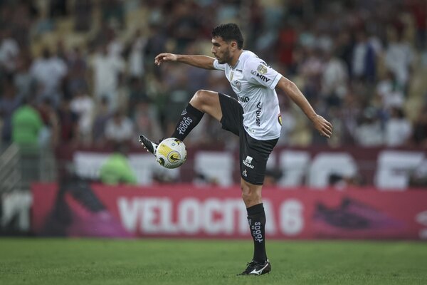 Junior Alonso dio una asistencia, pero Mineiro cayó goleado ante Fluminense